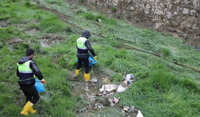 Tuşba Belediyesi’nden ekolojik adım: İnci kefalinin göç yolları temizleniyor
