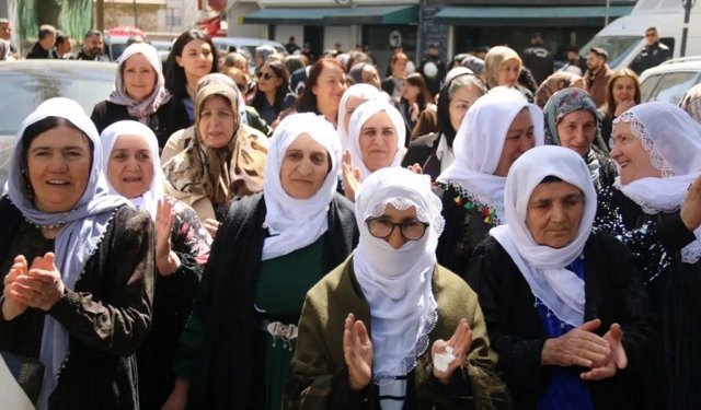 Barış Anneleri, Abdullah Öcalan ile görüşmek için bakanlığa başvuracak