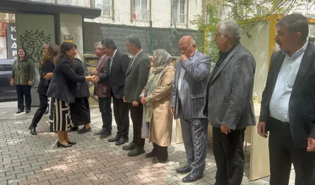 Van’da Dem Parti ve DBP’den bayramlaşma programı