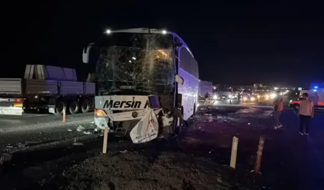 Urfa'da iki yolcu otobüsü çarpıştı: 13 yaralı