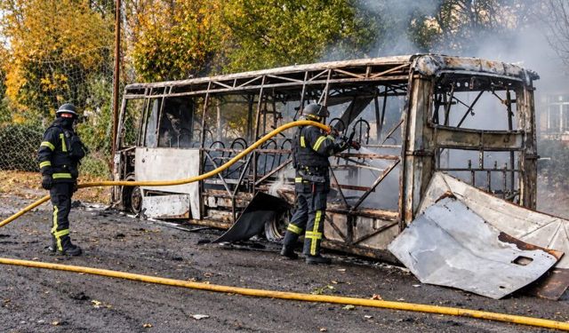 Otobüse güdümlü bomba: 30 ölü