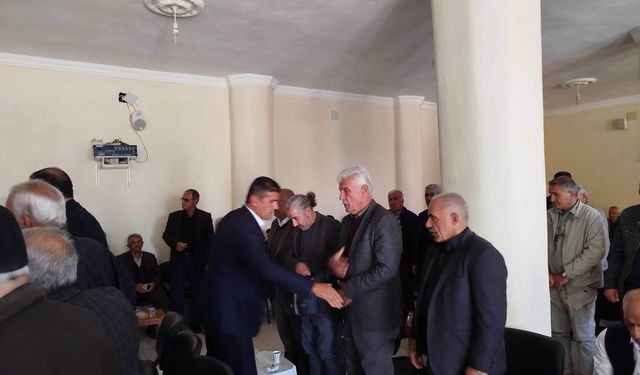 DEM Parti Erciş İlçe Yönetimi'nden MHP İlçe Başkanı Şevketoğlu'na taziye ziyareti