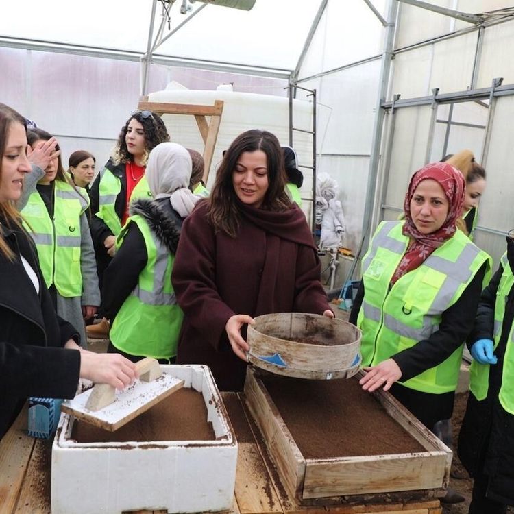 Tuşba’da kadın emeği toprakla buluştu