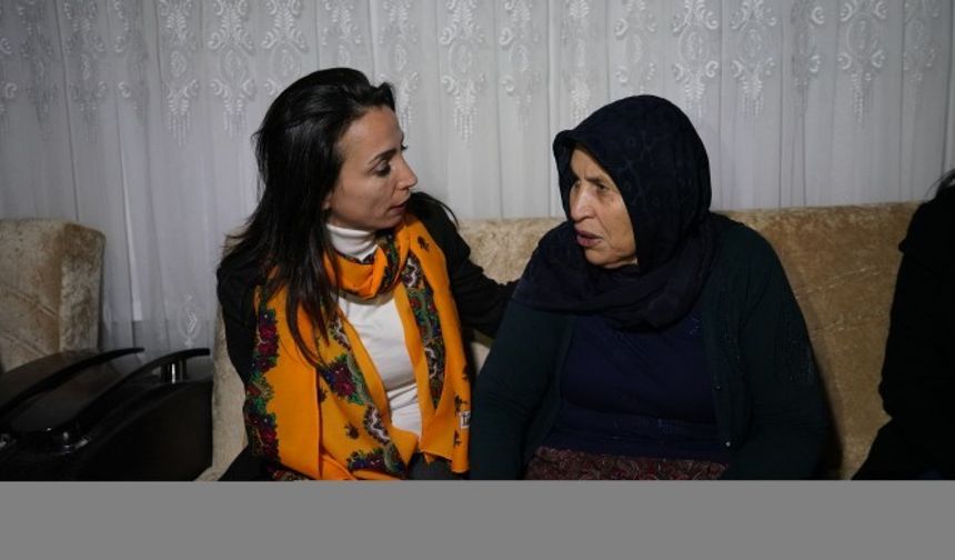 HEDEP Eş Genel Başkanı Hatimoğulları Emine Şenyaşar'ı ziyaret etti
