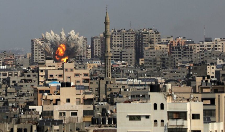 Geçici ateşkes bitti, İsrail Gazze’yi yeniden bombalamaya başladı