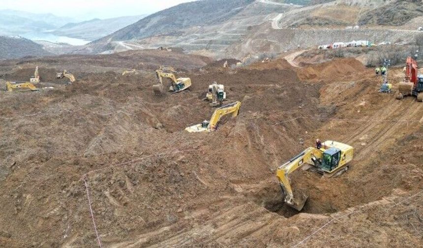 İliç’teki faciada 9 işçiye hala ulaşılamadı