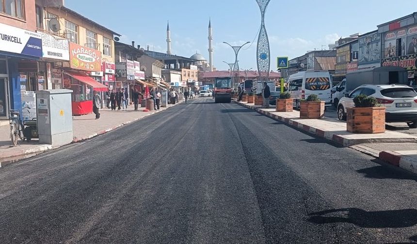Erciş Belediyesi'nden asfaltlama çalışması