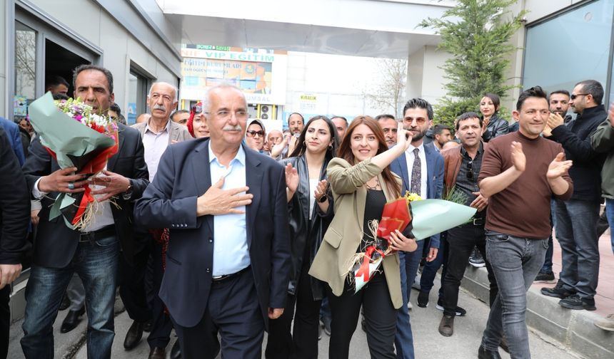 İpekyolu Belediyesi Eşbaşkanı Uzunay: Kayyım tahribatının üstesinden halka birlikte geleceğiz