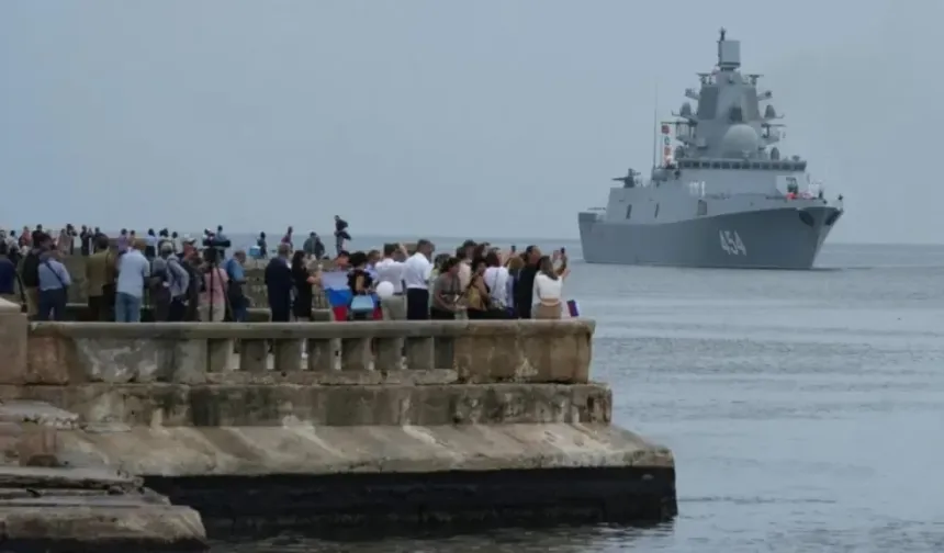 Rus savaş gemileri Küba’ya ulaştı: ABD alarmda