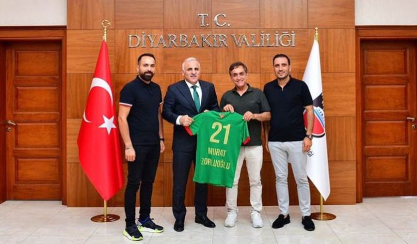 Amedspor, Diyarbakır Valisi’ni ziyaret etti