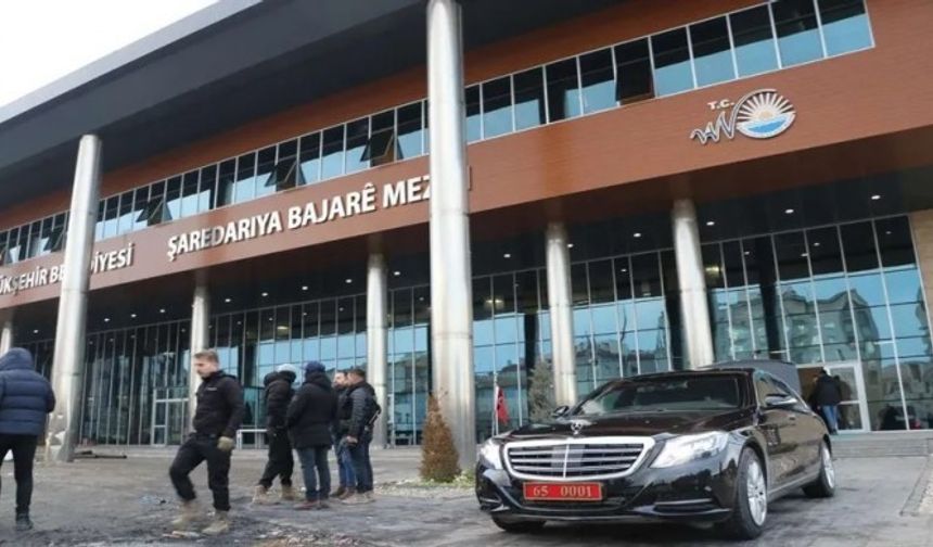 Van’da kayyım ataması sonrası çöküş: İlçeler hizmetsiz, mezarlıklar ve yeşil alanlar sahipsiz kaldı
