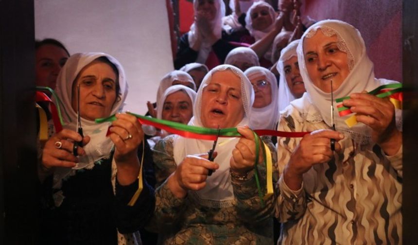 Erciş’te Barış Anneleri Derneği Açıldı: “Onurlu Bir Barış İstiyoruz”
