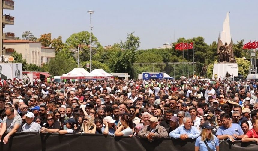 Manisa Büyükşehir Belediye Başkanı Ferdi Zeyrek Son Yolculuğuna Uğurlandı