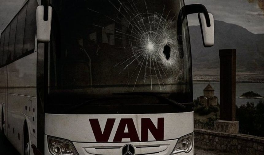 Elazığ’da Van Firmasına Ait Yolcu Otobüsüne Taşlı Saldırı