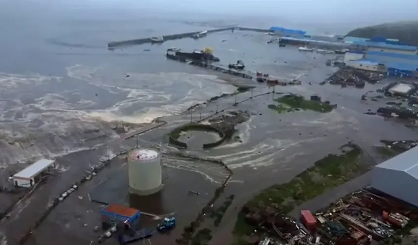Rusya'da 8,8 deprem sonrası tsunami iki ülkeye ulaştı