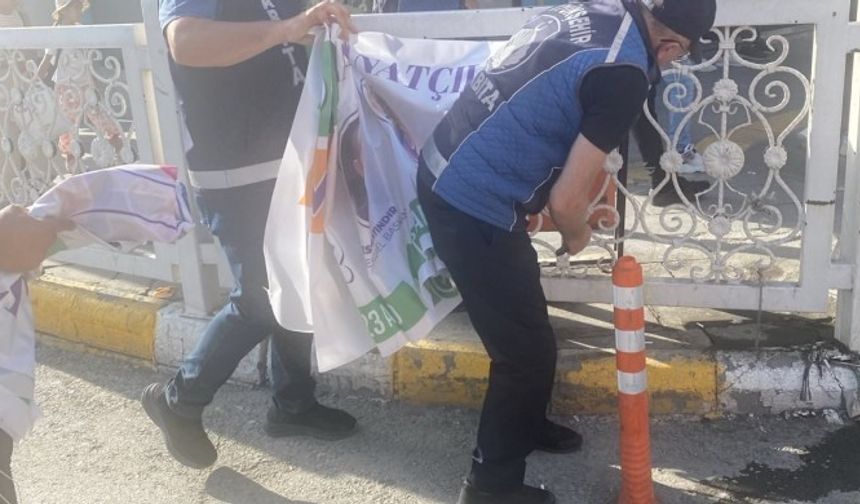 Van Büyükşehir Belediyesi kayyımı, DEM Parti’nin miting afişlerini söktürüldü