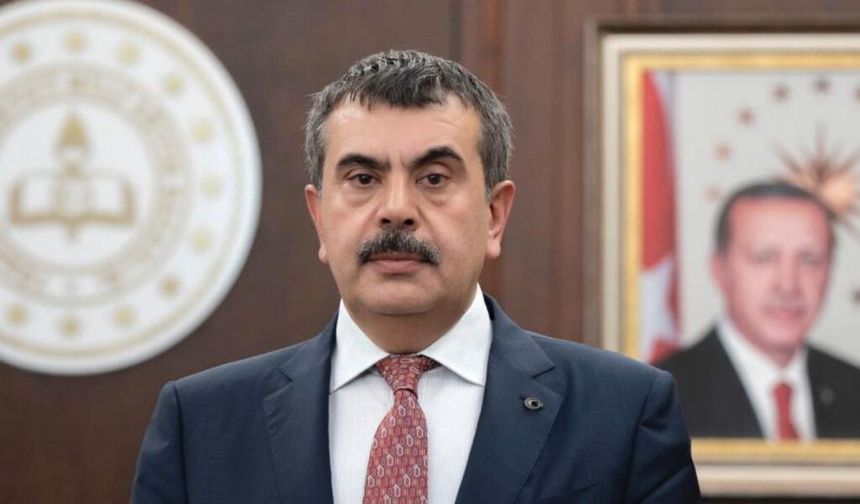 KPSS ile mülakât döneminin bittiğini dile getiren Bakan Tekin, 12 yıllık zorunlu eğitimin kalkacağını söyledi