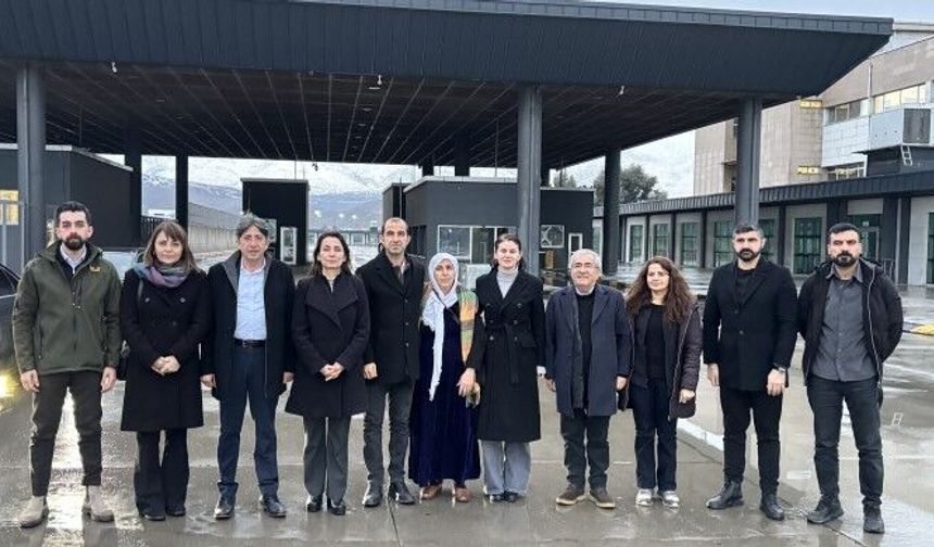 Rojava’ya geçen heyet döndü