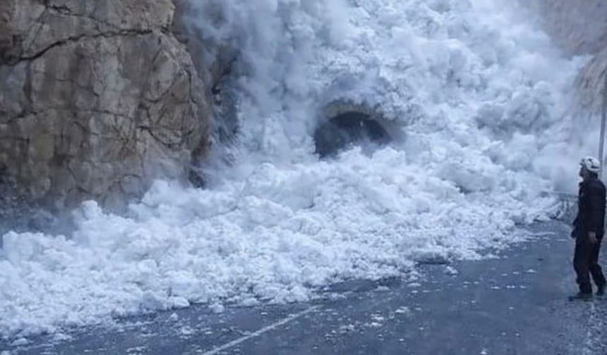 Yollar kapalı, karayolları ve belediye sessiz