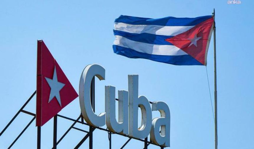 Küba, Venezuela'da ölen 32 askeri personel için ulusal yas ilan etti