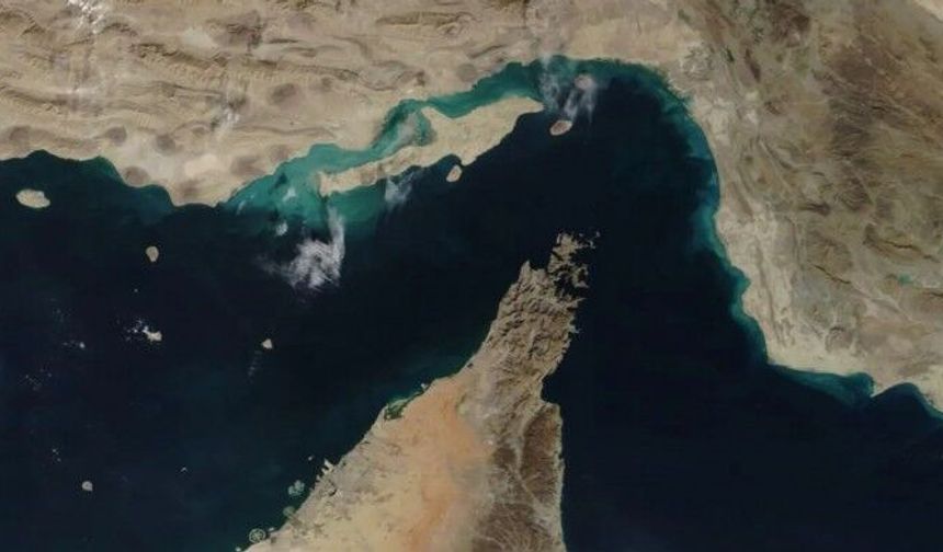 İran’dan Hürmüz Boğazı kararı: ABD ve İsrail bağlantılı gemilere geçiş yok