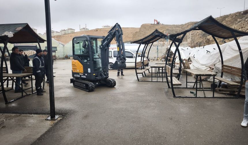 Edremit Belediyesi araç filosunu güçlendirmeye devam ediyor