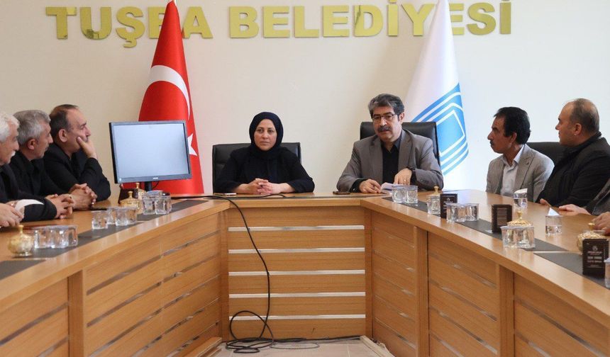 Tuşba Belediyesi eşbaşkanları muhtarlarla buluştu: Hizmetler mahalle ihtiyaçlarına göre planlanacak