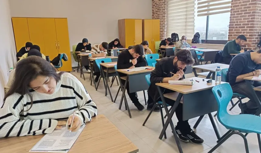 Edremit Belediyesi’nden öğrencilere ücretsiz eğitim desteği