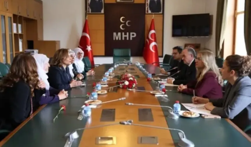 Barış Anneleri heyetinden MHP'ye ziyaret