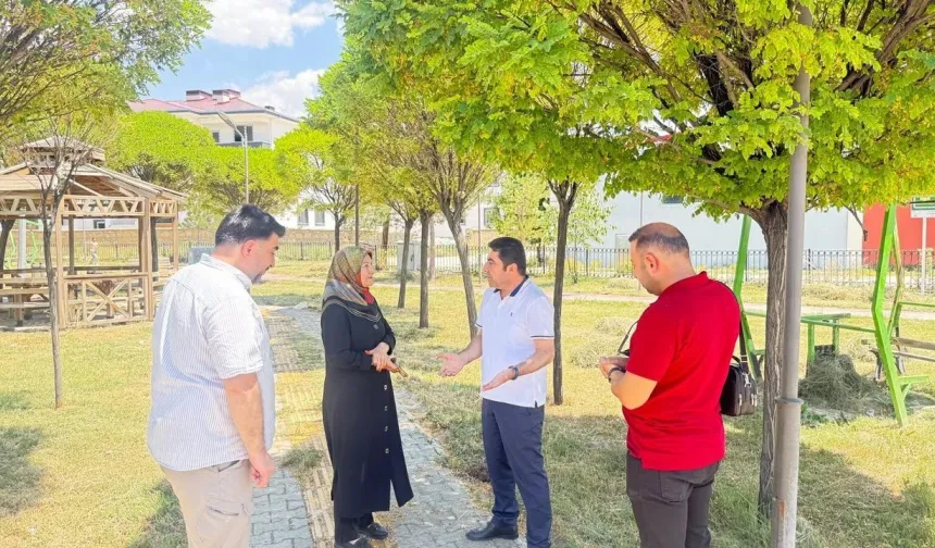 Gürpınar Belediyesi parklarda bakım ve yenileme çalışmaları için saha incelemesi yaptı