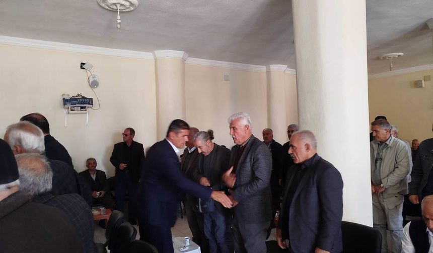 DEM Parti Erciş İlçe Yönetimi'nden MHP İlçe Başkanı Şevketoğlu'na taziye ziyareti