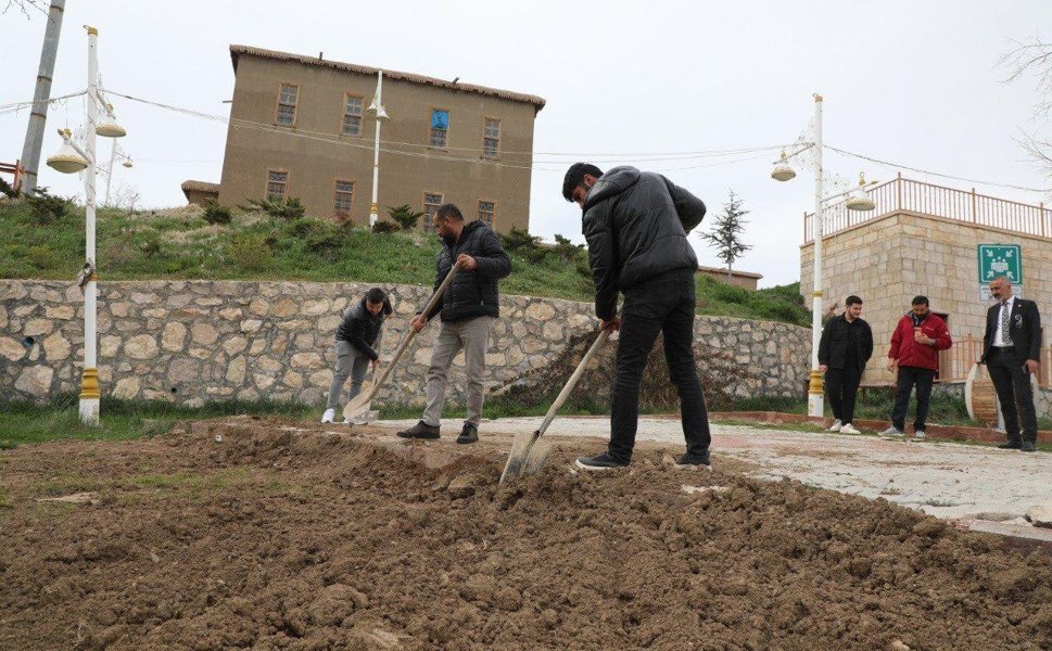 Tuşba Belediyesi Eski Van Evleri’nde bakım ve onarım çalışmalarını sürdürüyor