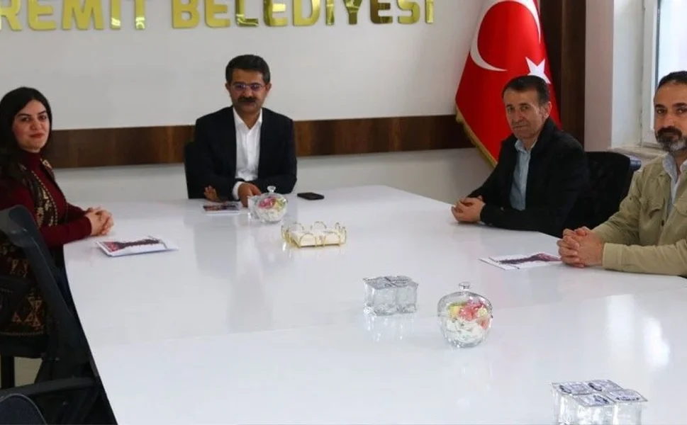 DİSK Genel-İş ile Edremit Belediyesi çalışan haklarını görüştü