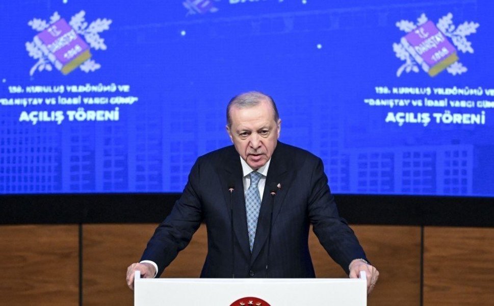 Erdoğan: Özgürlükçü ve sivil bir anayasa imkanı önümüzde duruyor