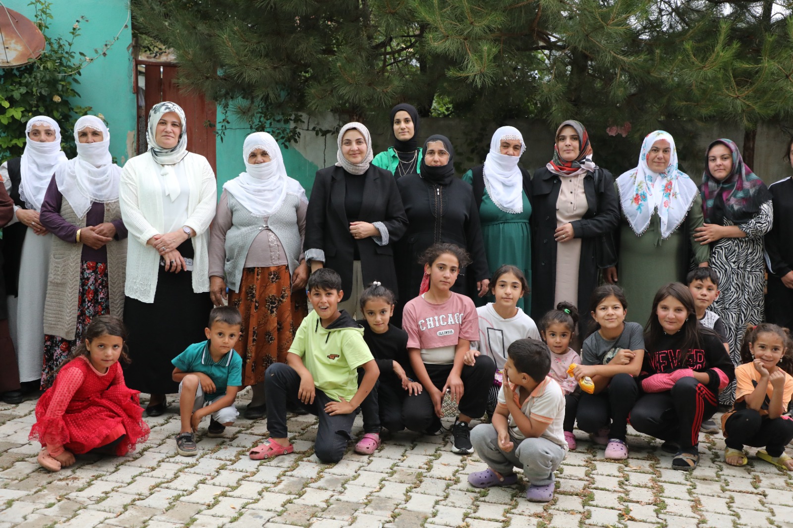 Erciş Belediyesi Çimen Mahallesi'nde ‘Toplumsal cinsiyet eşitliliği' konulu eğitim programı düzenledi