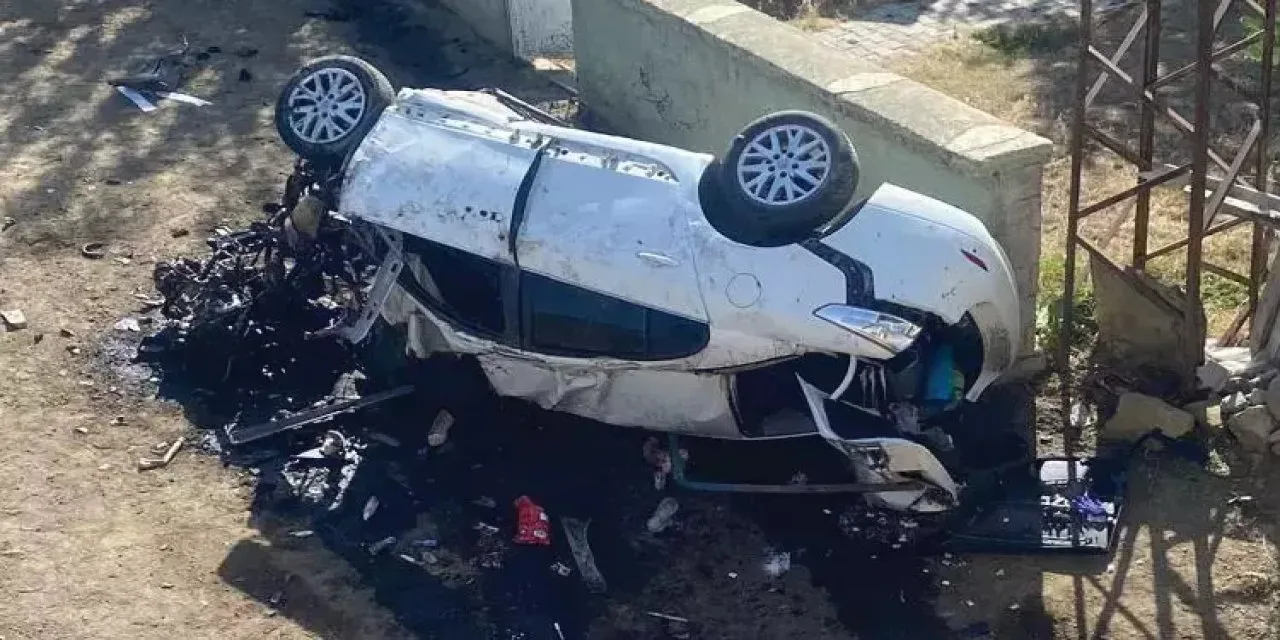 İçerisinde Ercişli ailenin bulunduğu araç kaza yaptı: 2'si çocuk 3 kişi öldü