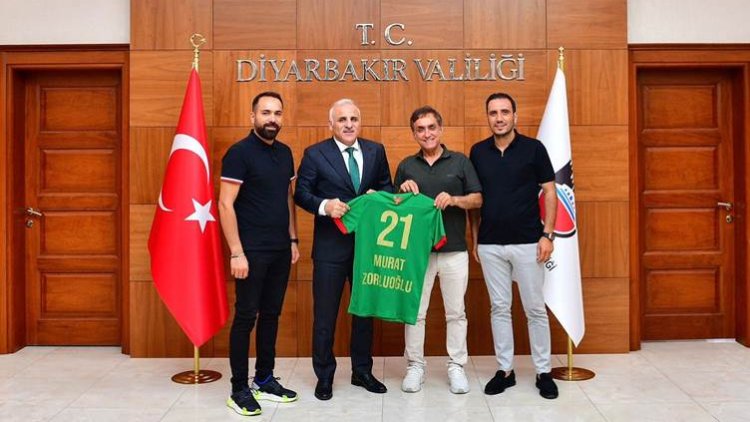 Amedspor, Diyarbakır Valisi’ni ziyaret etti