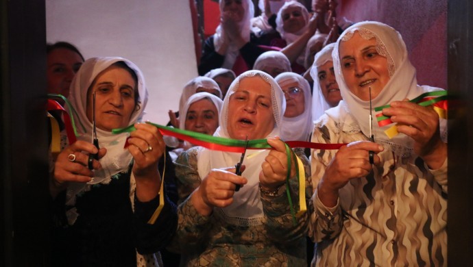 Erciş’te Barış Anneleri Derneği Açıldı: “Onurlu Bir Barış İstiyoruz”