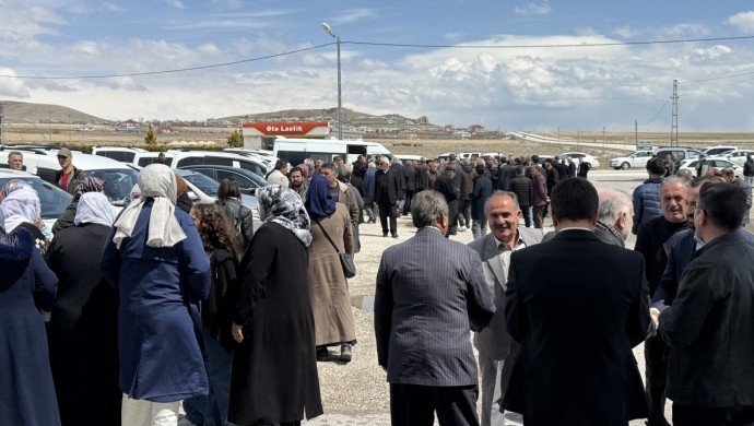 31 yıl sonra tahliye edilen Enes Tunç, Erciş’te kitlesel ziyaretle karşılandı