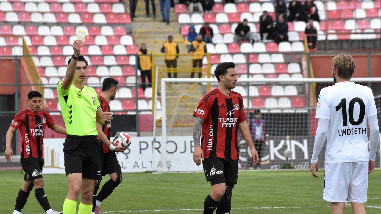 Vanspor sahasında Manisa FK’ya tek golle mağlup oldu