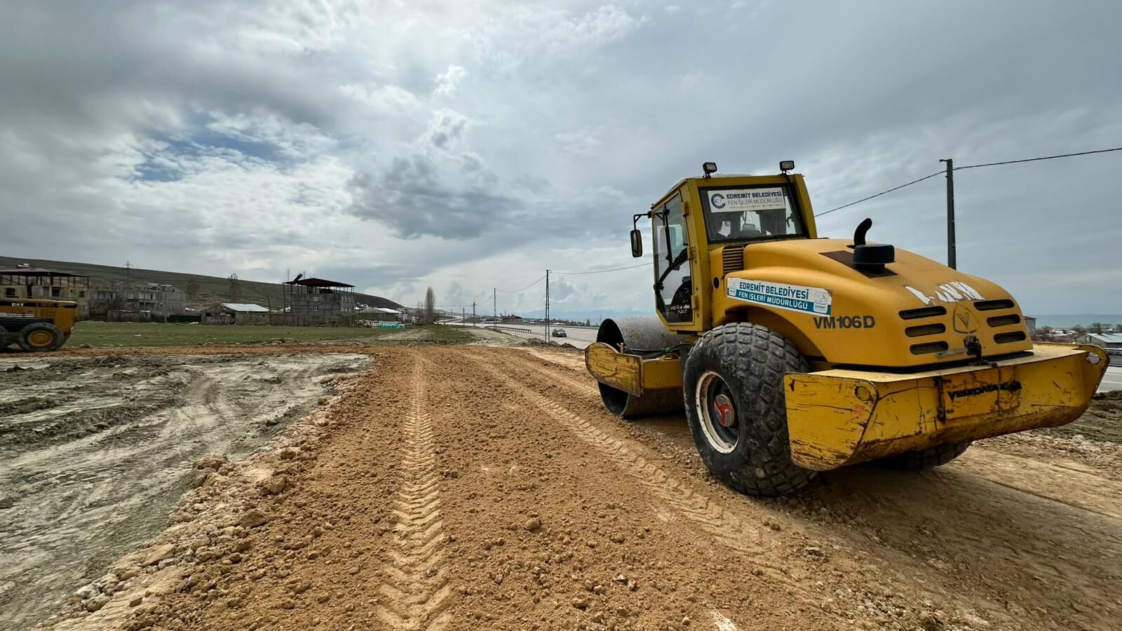 Edremit Belediyesi: Merkez ve Kırsalda Yol ve Altyapı Çalışmaları Sürüyor